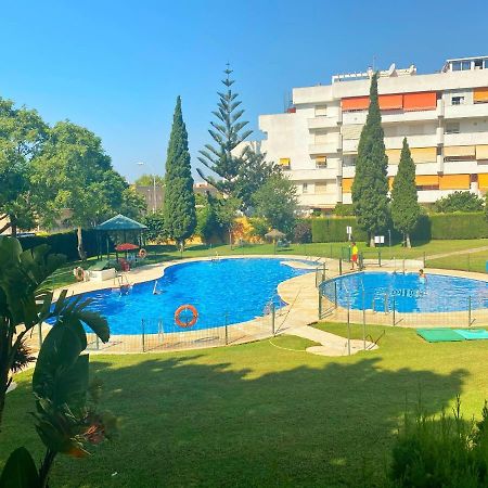 797 Holiday Rentals - Piso Para 4 Con Amplia Terraza Al Jardin Y Al Mar Benalmadena Luaran gambar