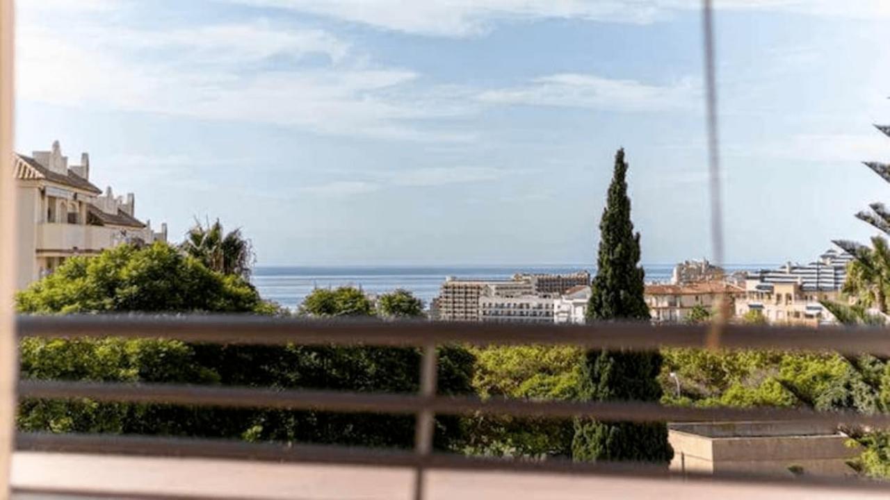 797 Holiday Rentals - Piso Para 4 Con Amplia Terraza Al Jardin Y Al Mar Benalmadena Luaran gambar