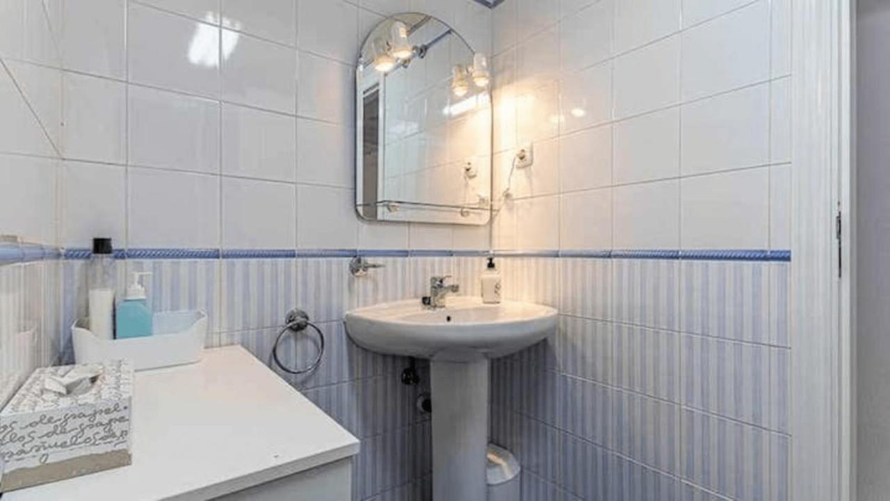 797 Holiday Rentals - Piso Para 4 Con Amplia Terraza Al Jardin Y Al Mar Benalmadena Luaran gambar